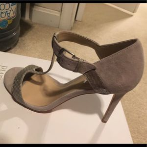 NWB/Charles David Grey Suede/Snake Sandals